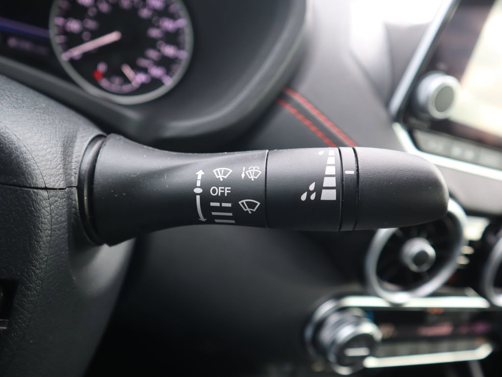 Used 2025 Nissan Sentra SR image 19