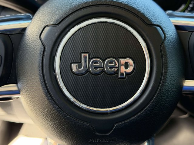Used 2023 Jeep Wrangler Unlimited Sahara w/ Cold Weather Group AWD/4WD image 31