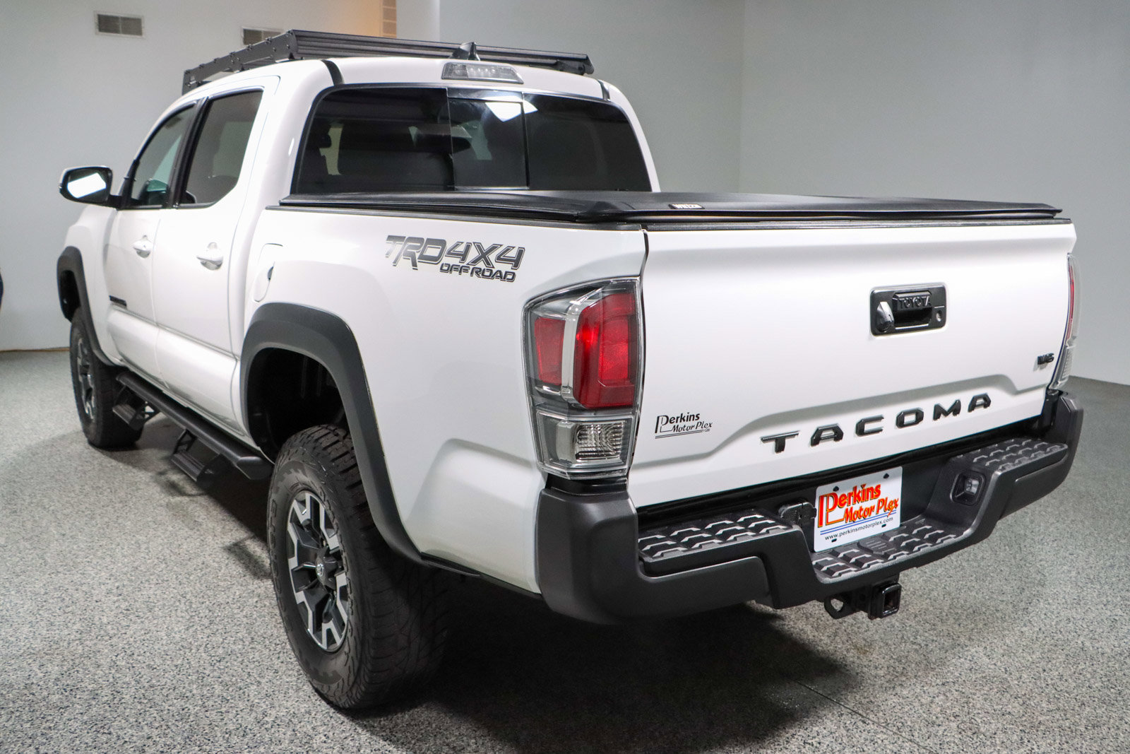 Used 2023 Toyota Tacoma TRD Off-Road image 9