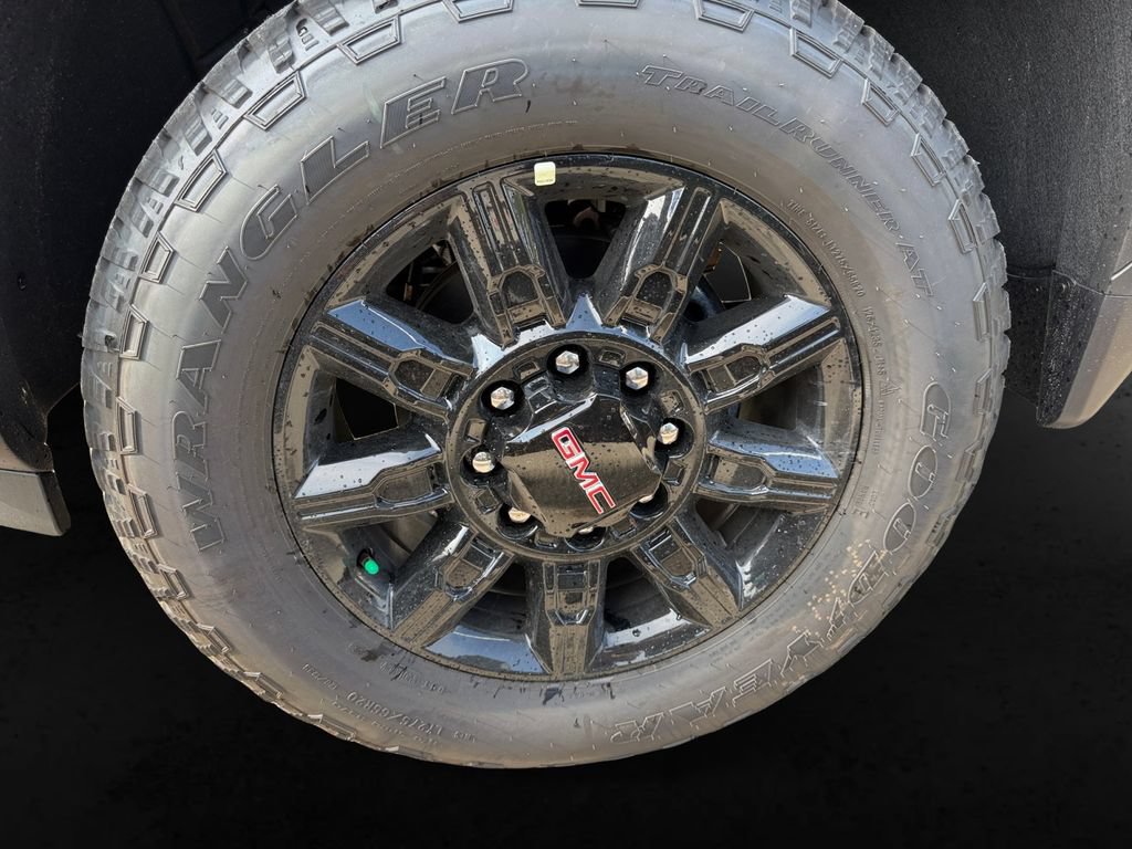 New 2026 GMC Sierra 2500 AT4 w/ AT4 Premium Plus Package AWD/4WD image 10