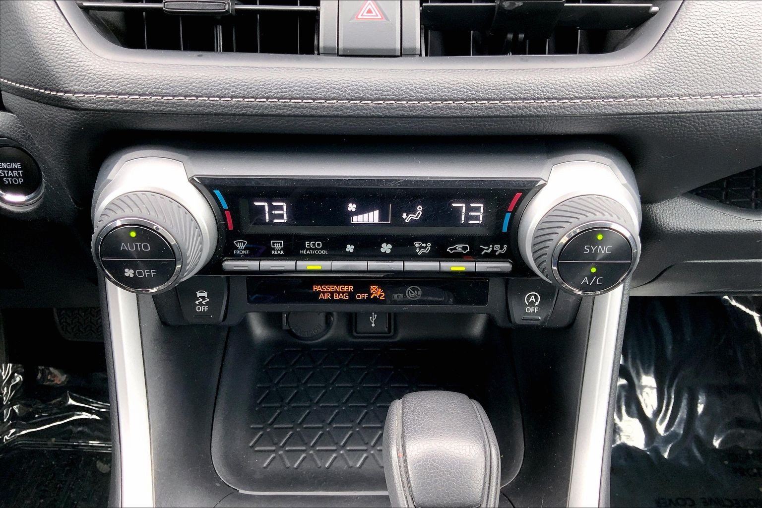 Used 2021 Toyota RAV4 XLE FWD image 37