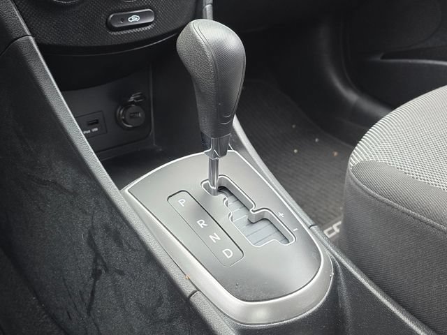 Used 2012 Hyundai Accent GS FWD image 34