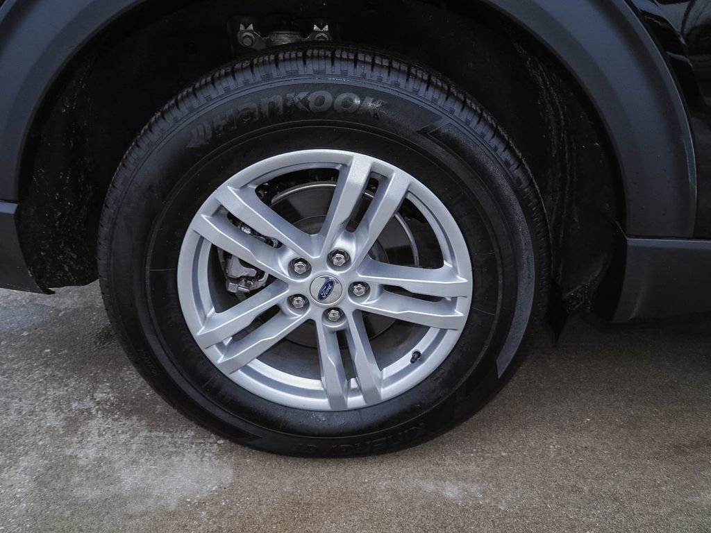 Used 2023 Ford Explorer XLT image 39