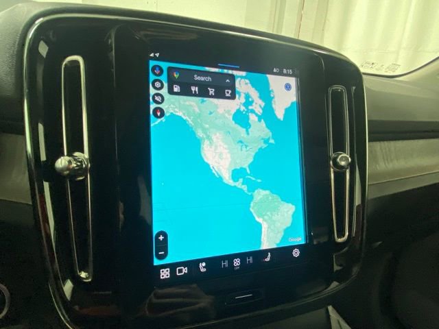 Used 2025 Volvo XC40 B5 Core image 16