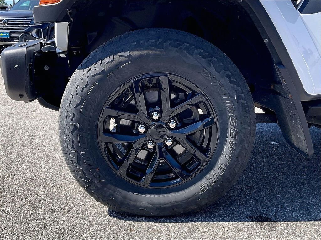 Used 2023 Jeep Gladiator Overland AWD/4WD image 7