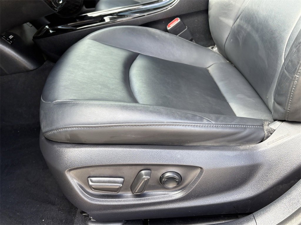 Used 2018 Toyota Prius Four image 13
