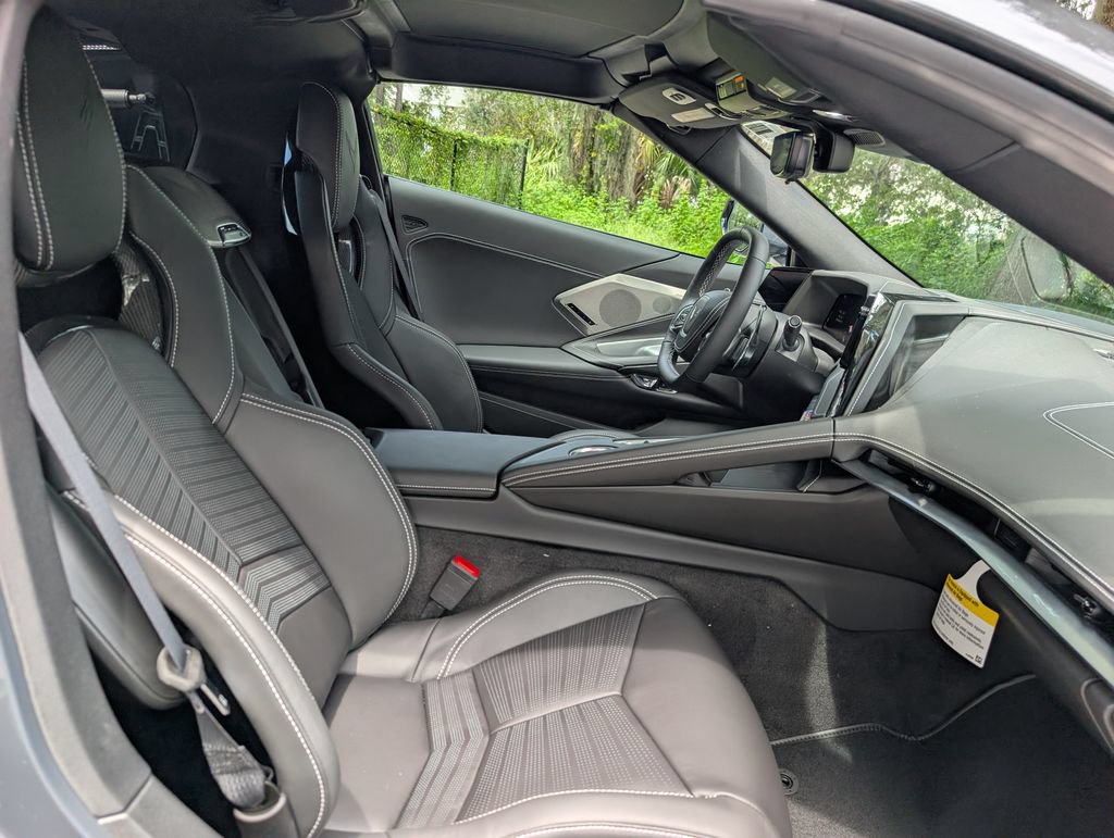 New 2027 Chevrolet Corvette Grand Sport w/ Z52 Sport Performance Package RWD image 17