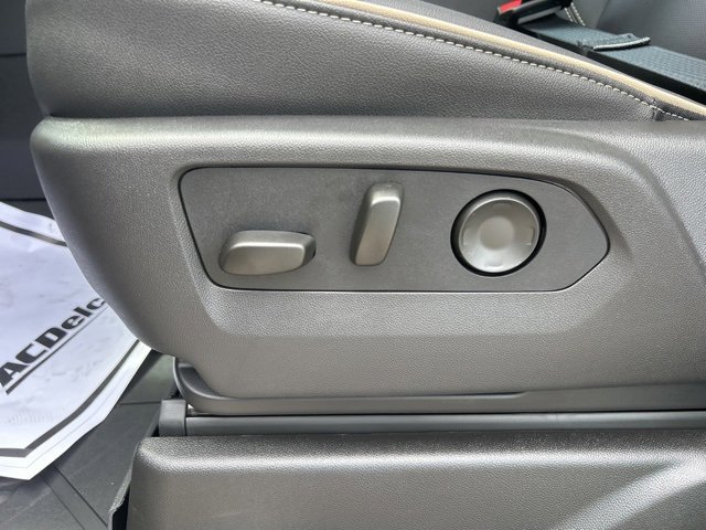 New 2025 Chevrolet Suburban Premier image 16