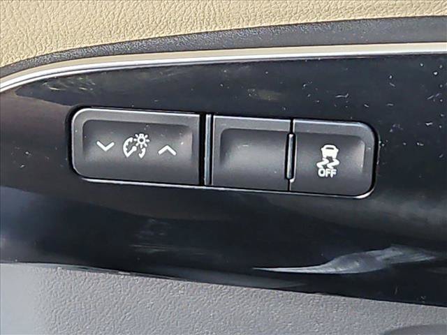 Used 2016 Toyota Prius Three FWD image 24
