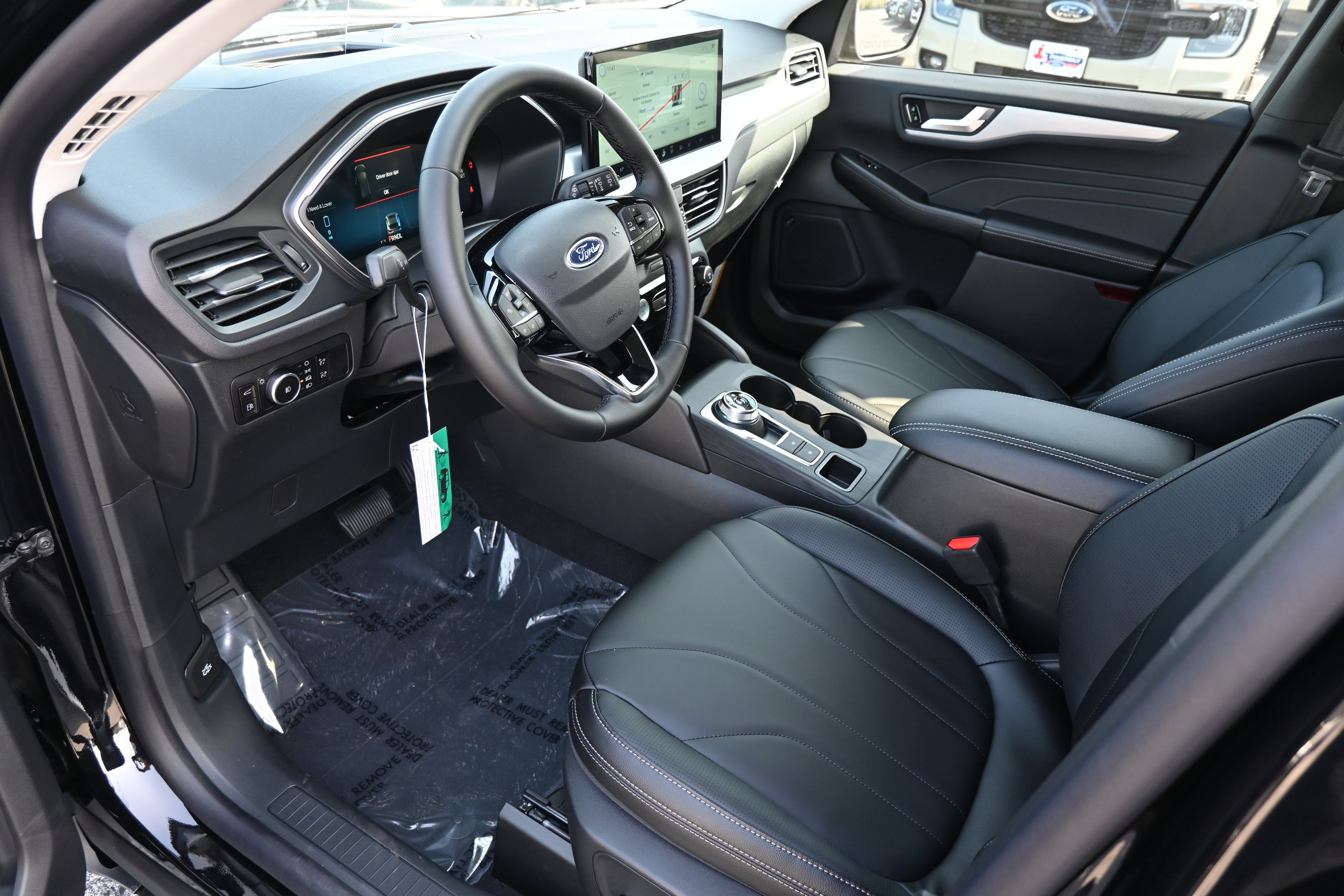 New 2026 Ford Escape SE w/ PHEV Premium Package FWD image 16