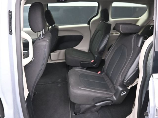 Used 2023 Chrysler Voyager LX FWD image 31