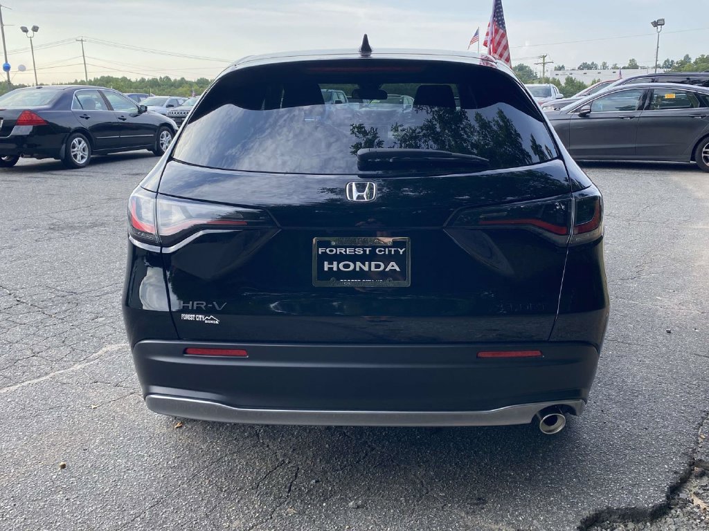 New 2027 Honda HR-V Sport image 4
