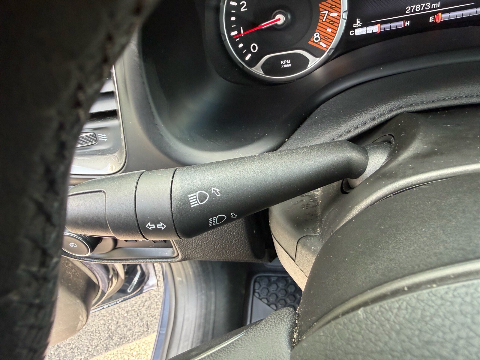 Used 2022 Jeep Renegade Latitude AWD/4WD image 34