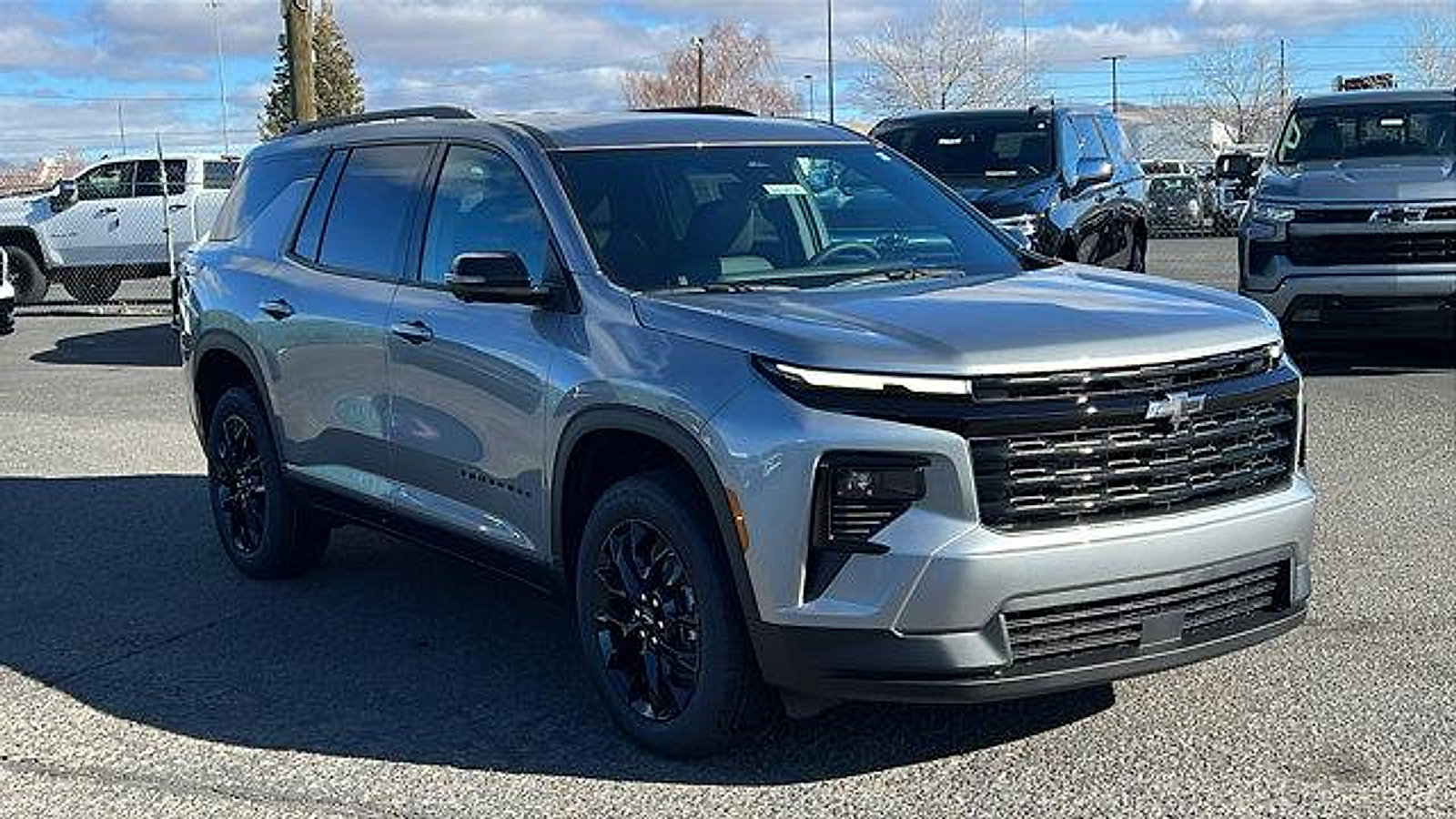 New 2026 Chevrolet Traverse LT w/ Midnight/Sport Edition image 3