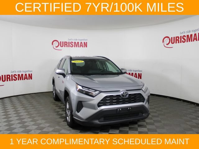 Used 2025 Toyota RAV4 XLE AWD/4WD image 11