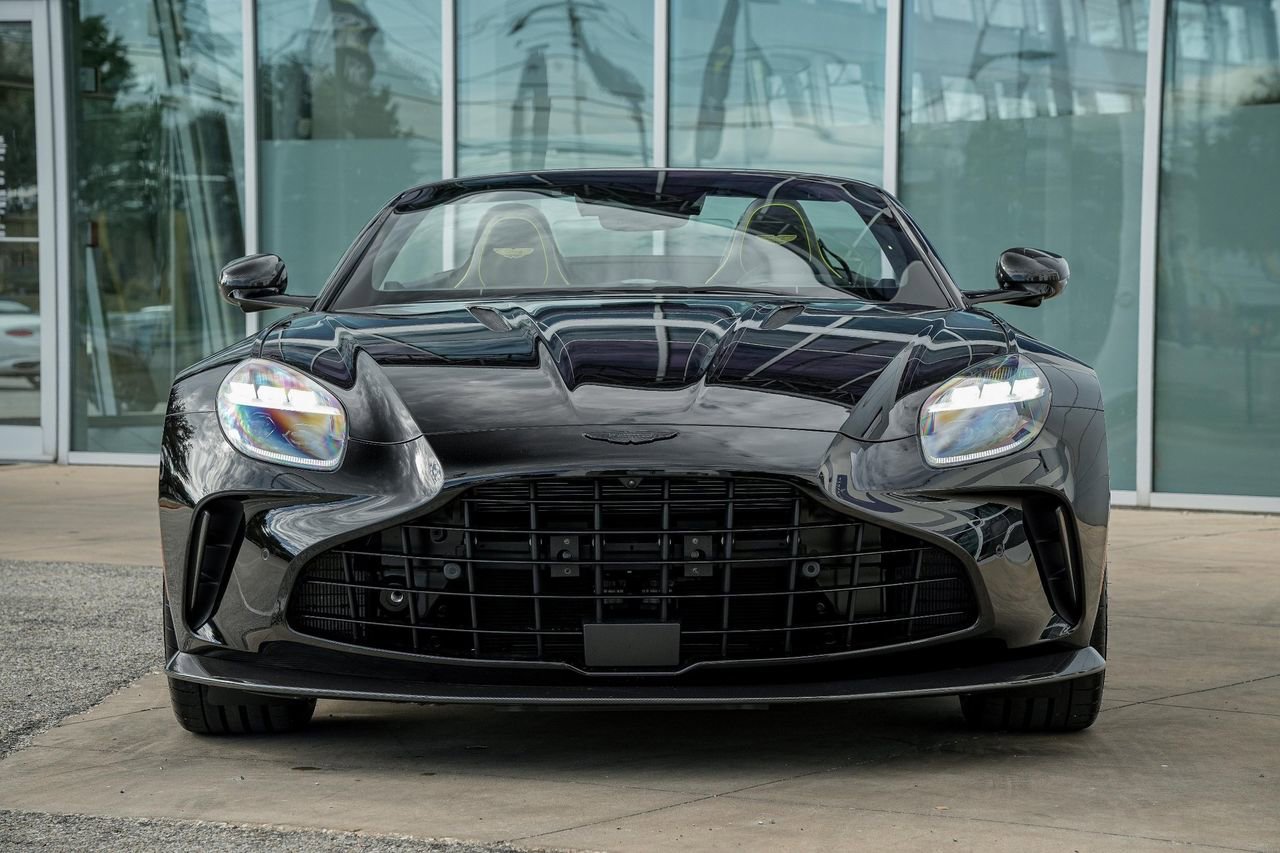 New 2026 Aston Martin V8 Vantage Coupe RWD image 7