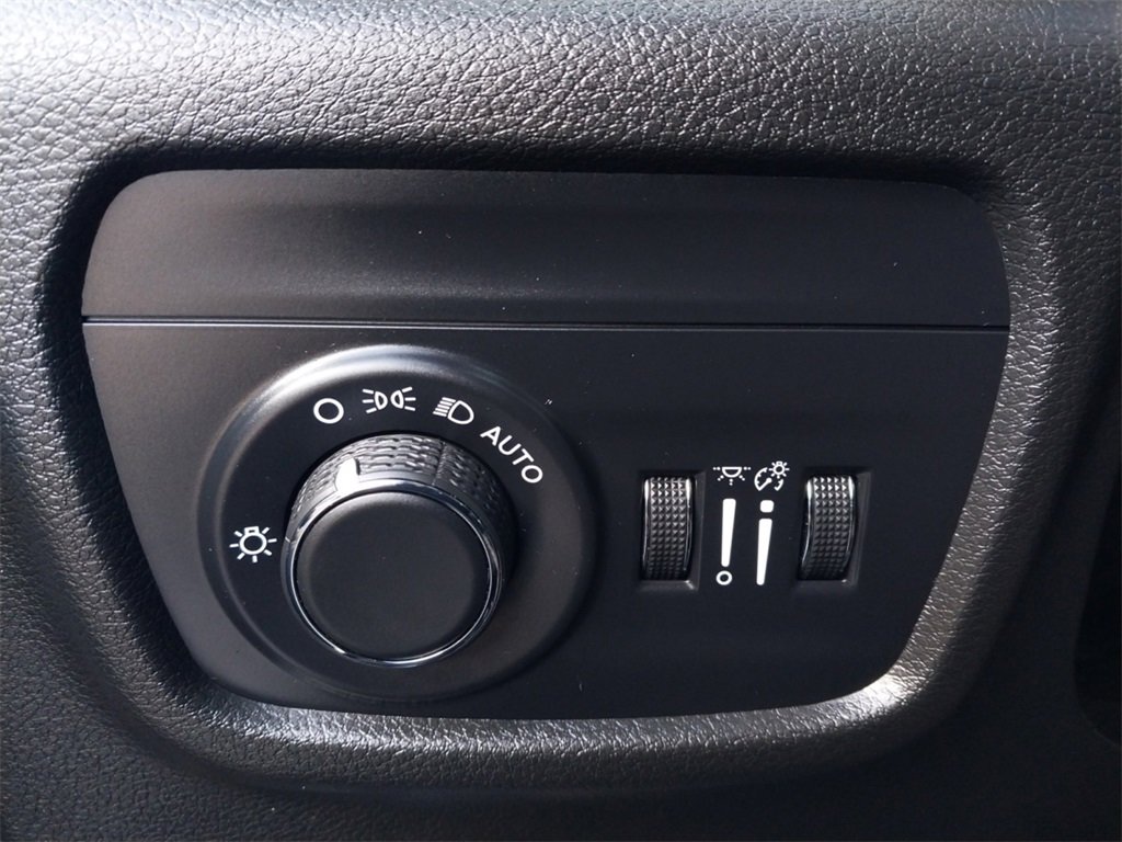 Used 2024 Jeep Grand Cherokee Altitude image 19