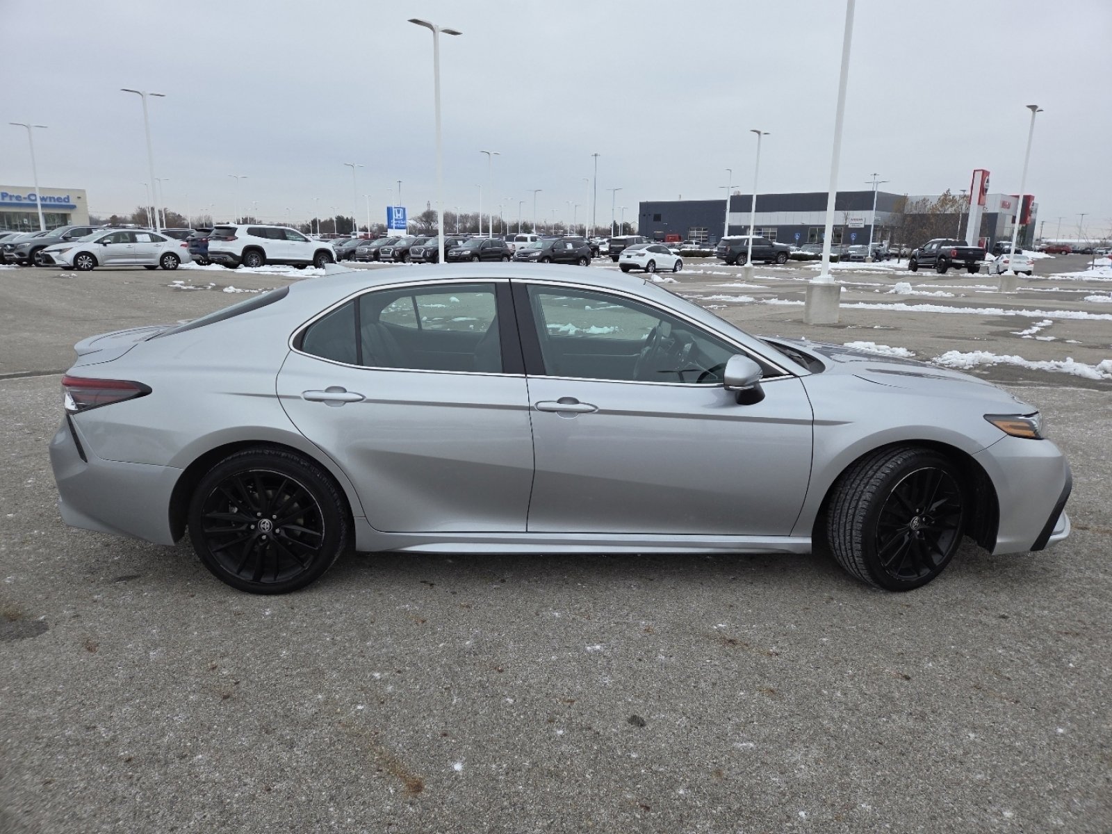 Used 2023 Toyota Camry XSE image 19