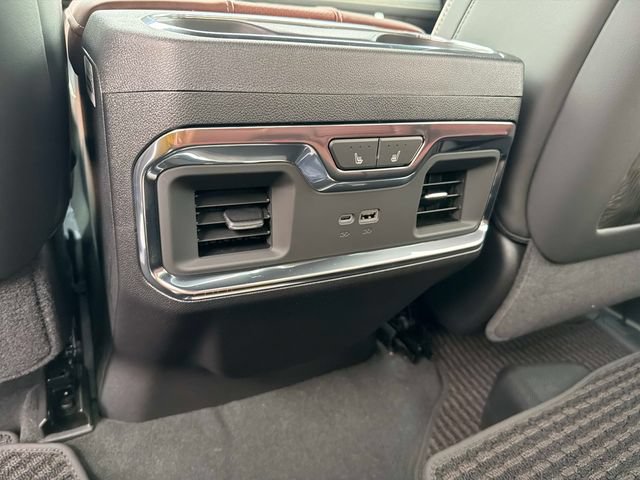 New 2026 GMC Sierra 3500 Denali Ultimate AWD/4WD image 16