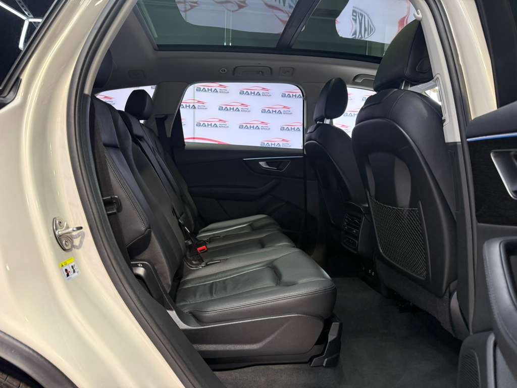 Used 2024 Audi Q7 Premium Plus image 41