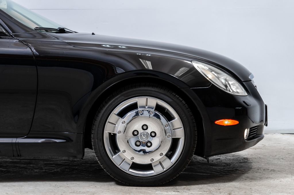 Used 2004 Lexus SC 430 Convertible RWD image 12