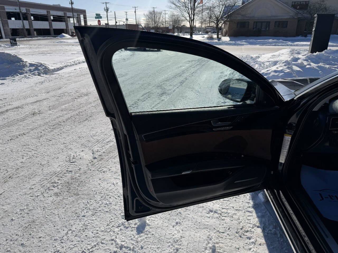 Used 2015 Audi A8 L 4.0T w/ Premium Package image 37