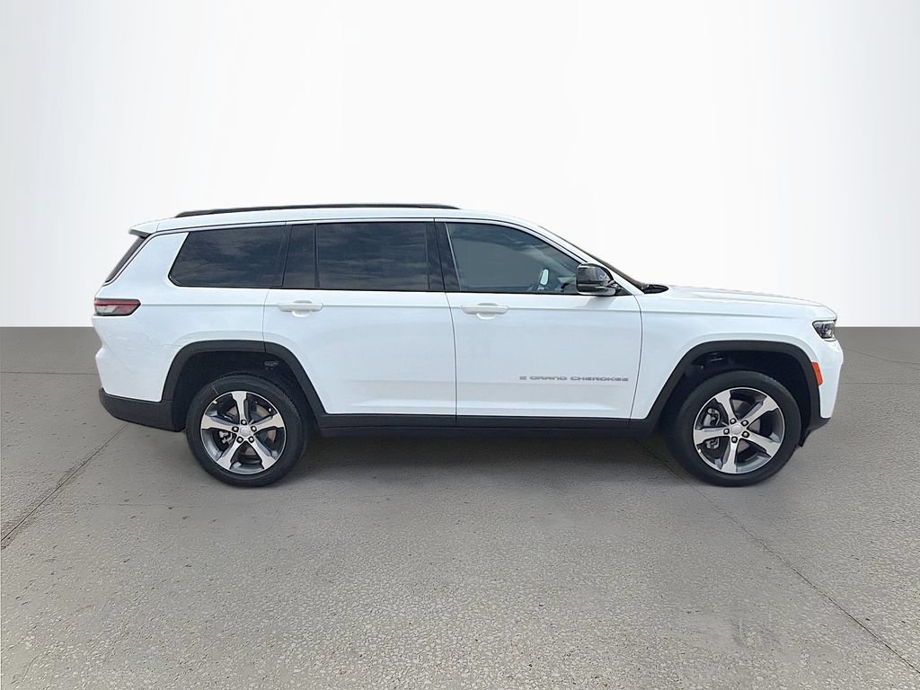 New 2026 Jeep Grand Cherokee L Limited AWD/4WD image 3