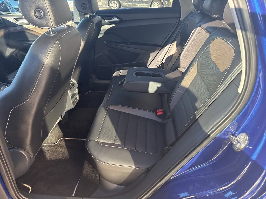 Certified 2023 Volkswagen Taos SEL image 13