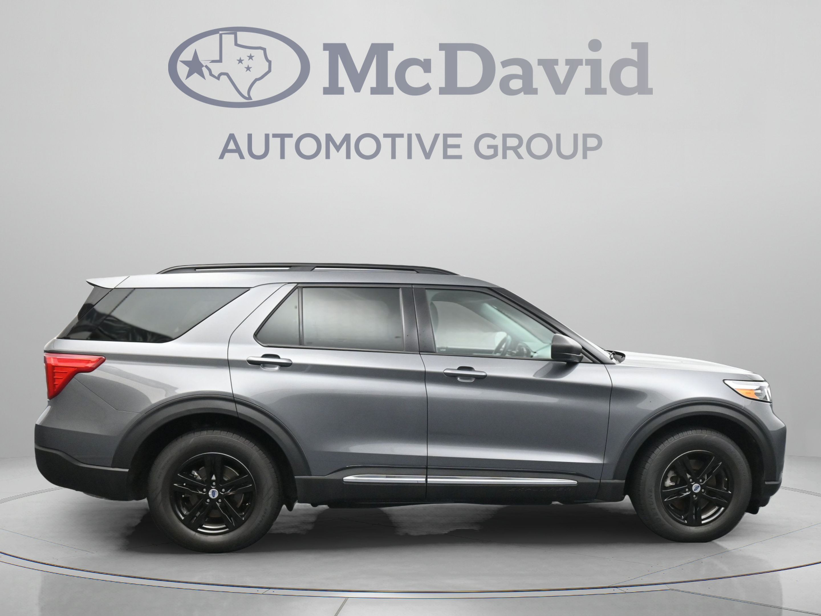 Used 2022 Ford Explorer XLT w/ Class IV Trailer Tow Package AWD/4WD image 9