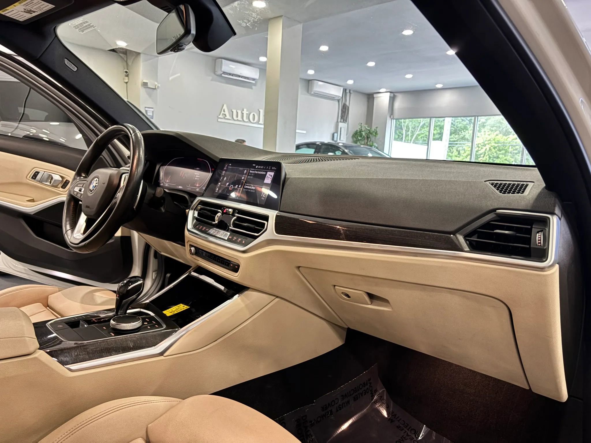 Used 2020 BMW 330i Sedan w/ Convenience Package RWD image 10
