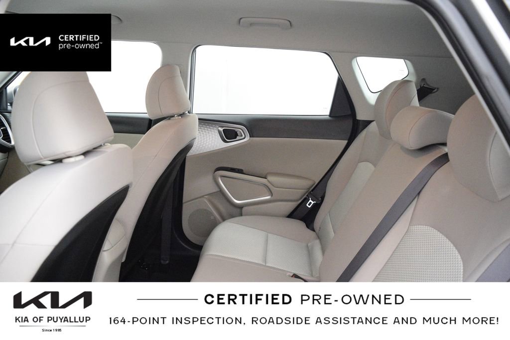 Certified 2025 Kia Soul LX w/ LX Technology Package FWD image 13