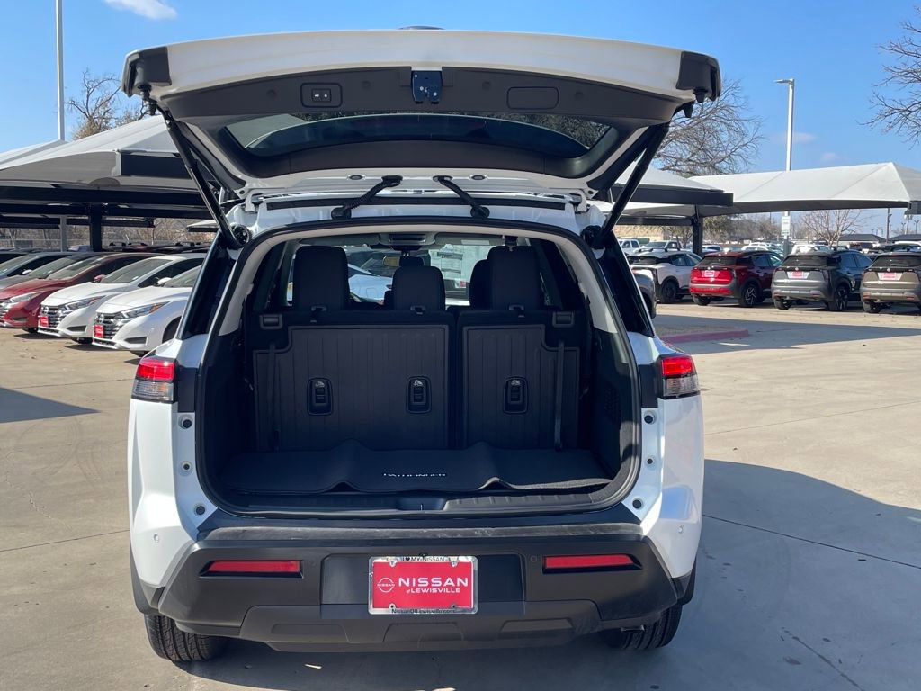 New 2026 Nissan Pathfinder SV w/ Cargo Package FWD image 10