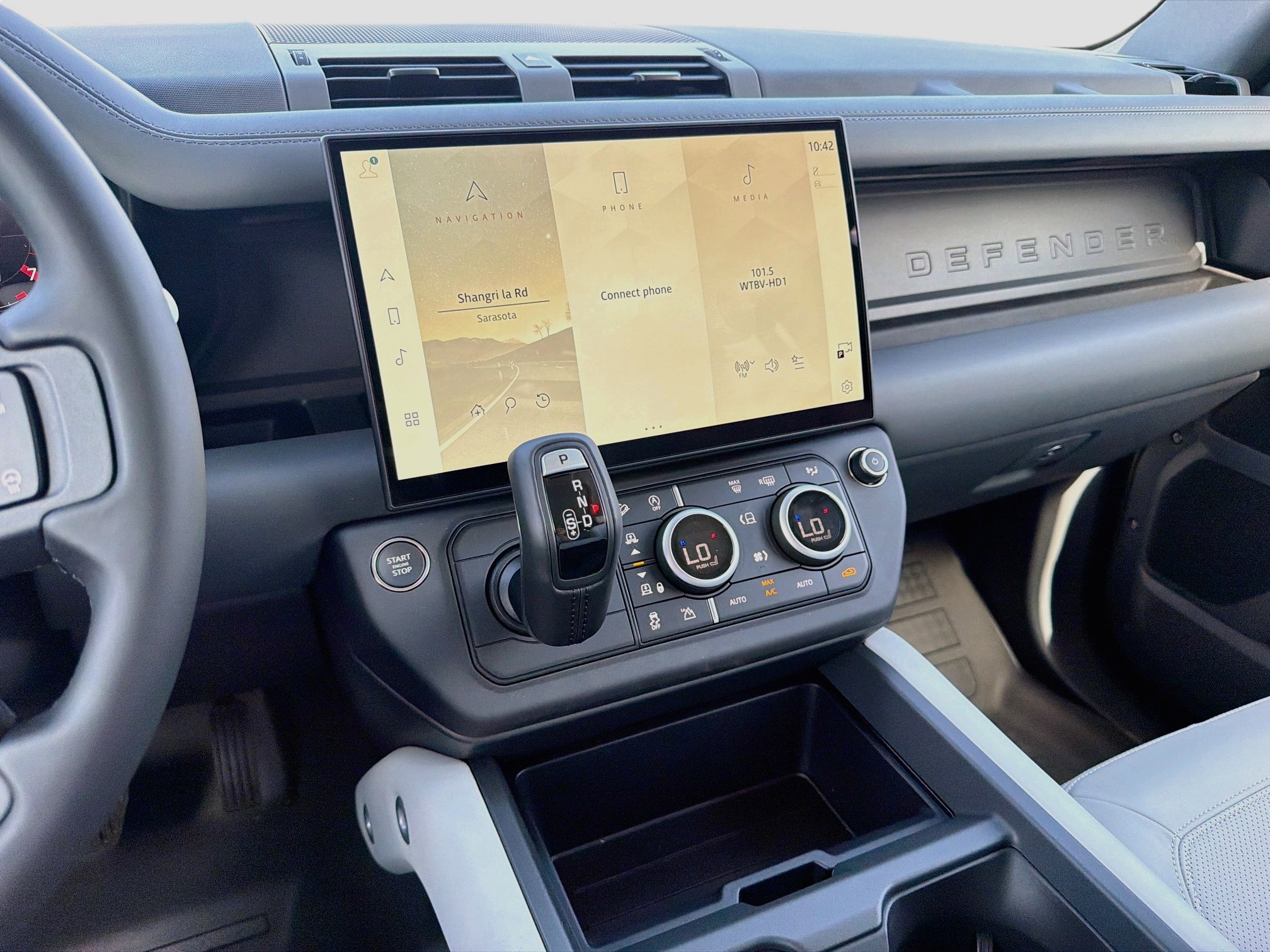New 2026 Land Rover Defender 110 X-Dynamic SE AWD/4WD image 28