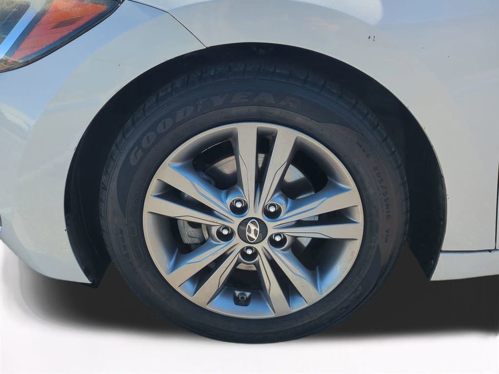 Used 2018 Hyundai Elantra SEL w/ Cargo Package image 11