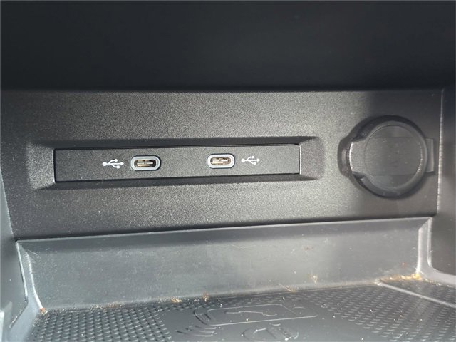 Used 2022 Volkswagen Taos SE image 19