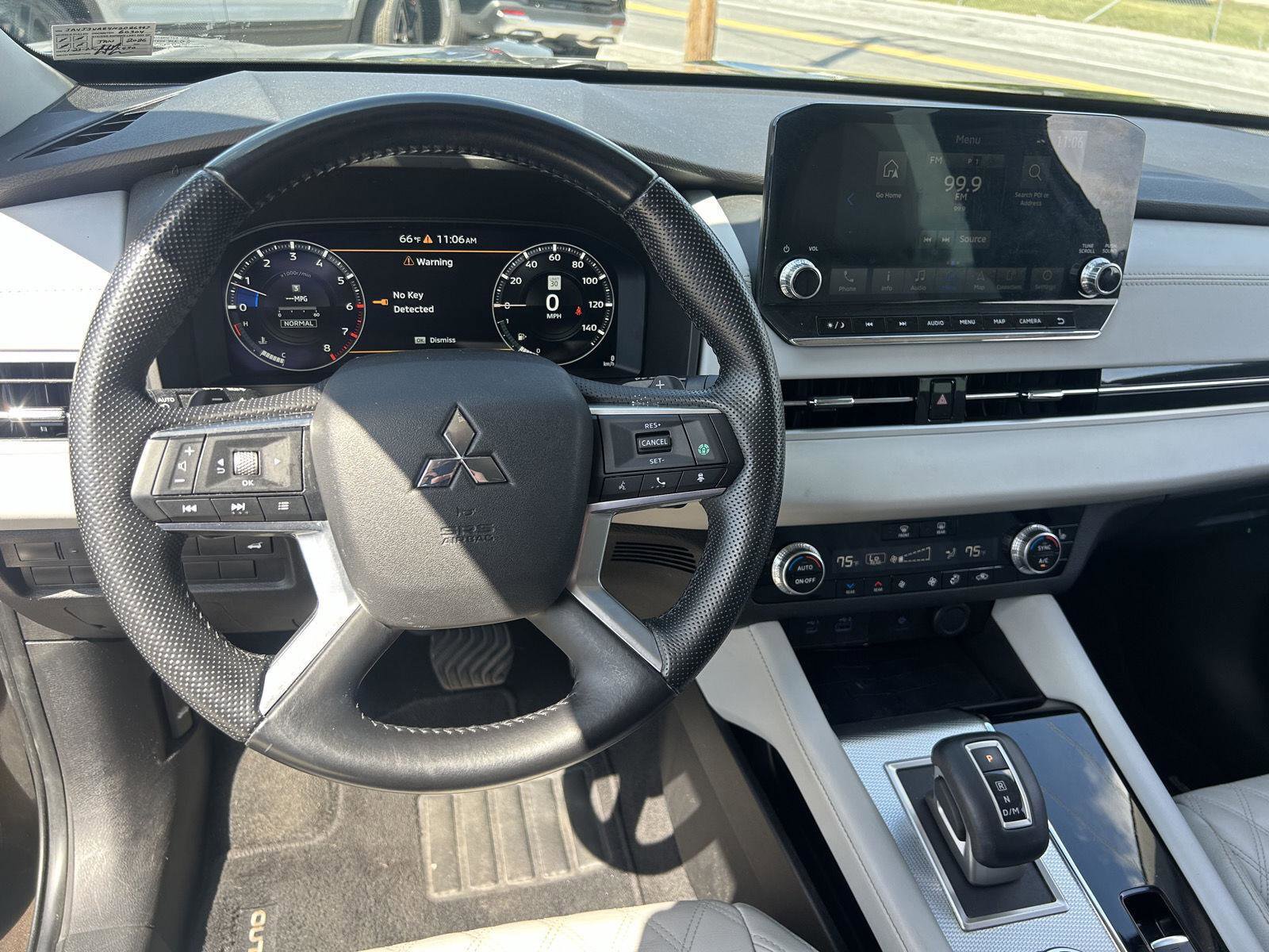 Used 2022 Mitsubishi Outlander SEL image 19