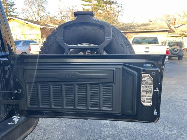 Used 2023 Jeep Wrangler Unlimited Sport image 18
