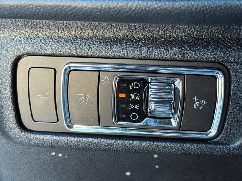 New 2026 Lincoln Corsair Premiere image 17