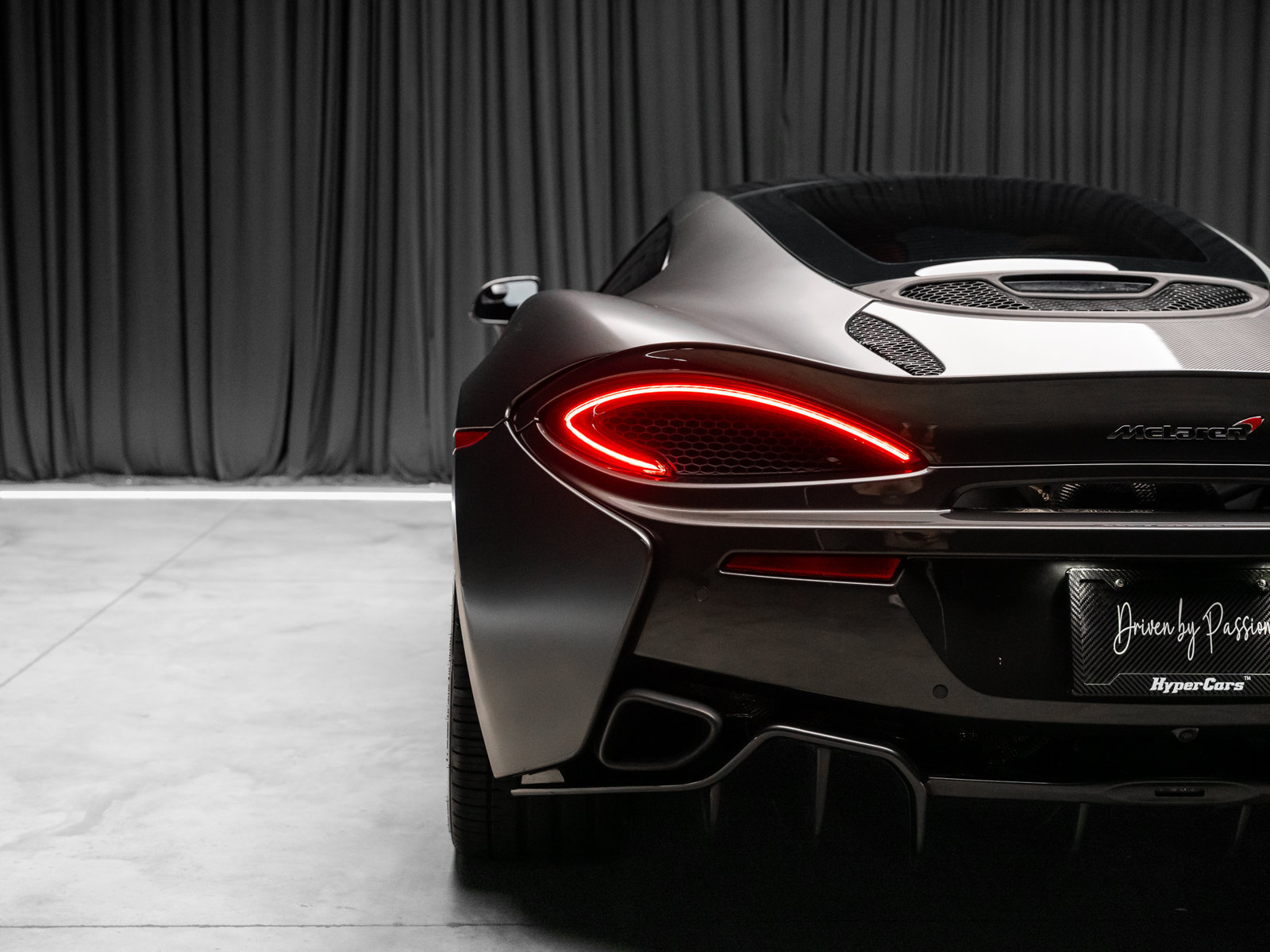 Used 2017 McLaren 570S RWD image 43