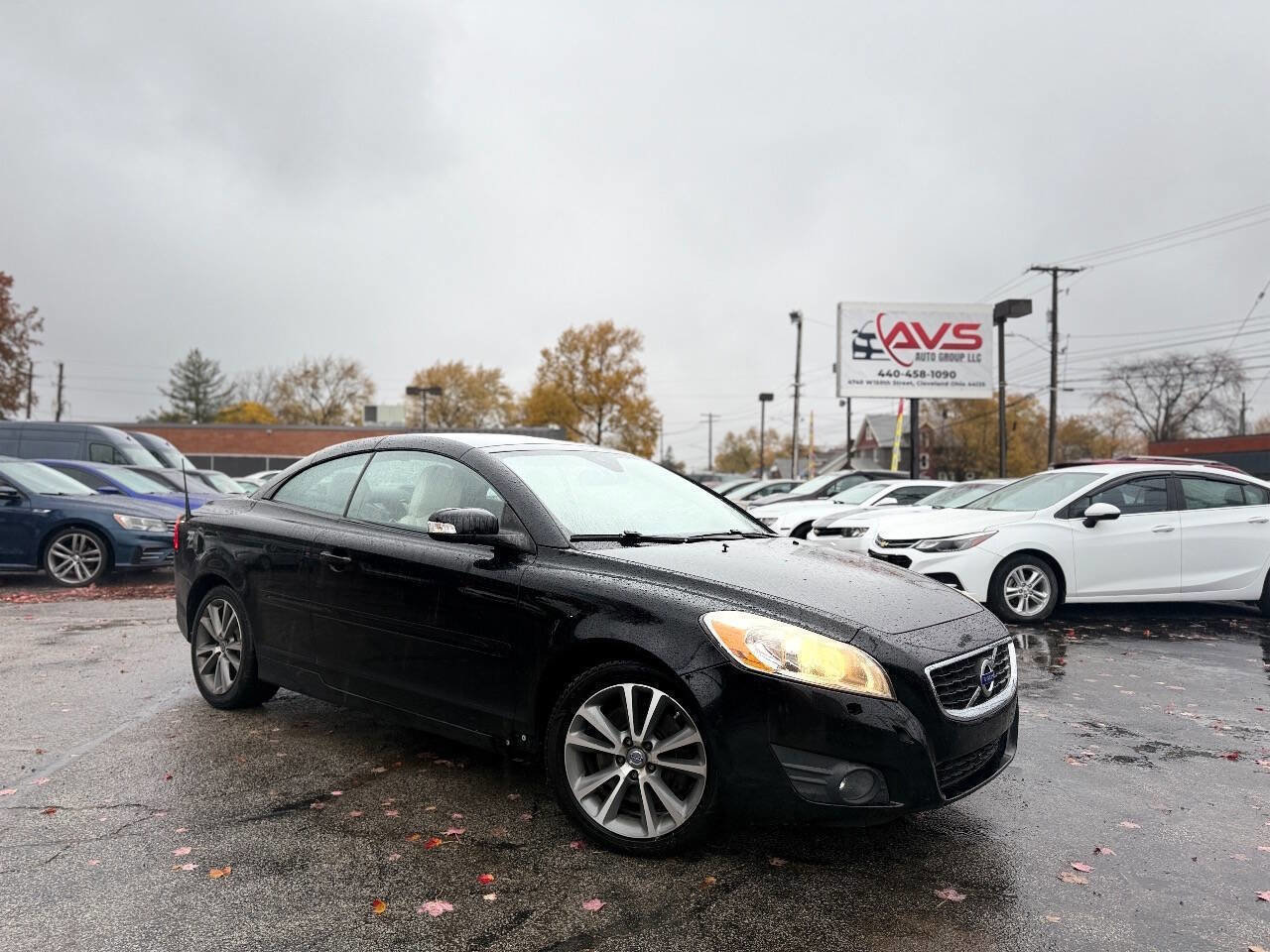 Used 2011 Volvo C70 T5 image 1