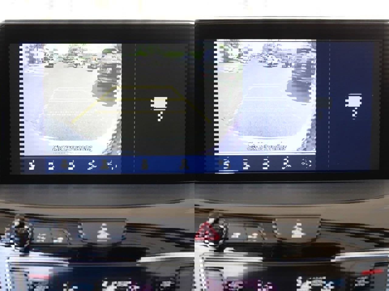 Used 2025 Acura RDX SH-AWD image 21