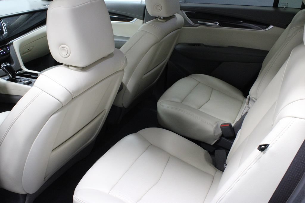 Used 2020 Cadillac XT6 Premium Luxury FWD image 20