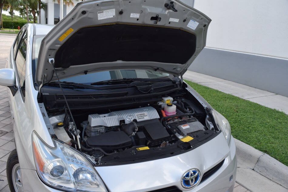 Used 2010 Toyota Prius Two FWD image 88