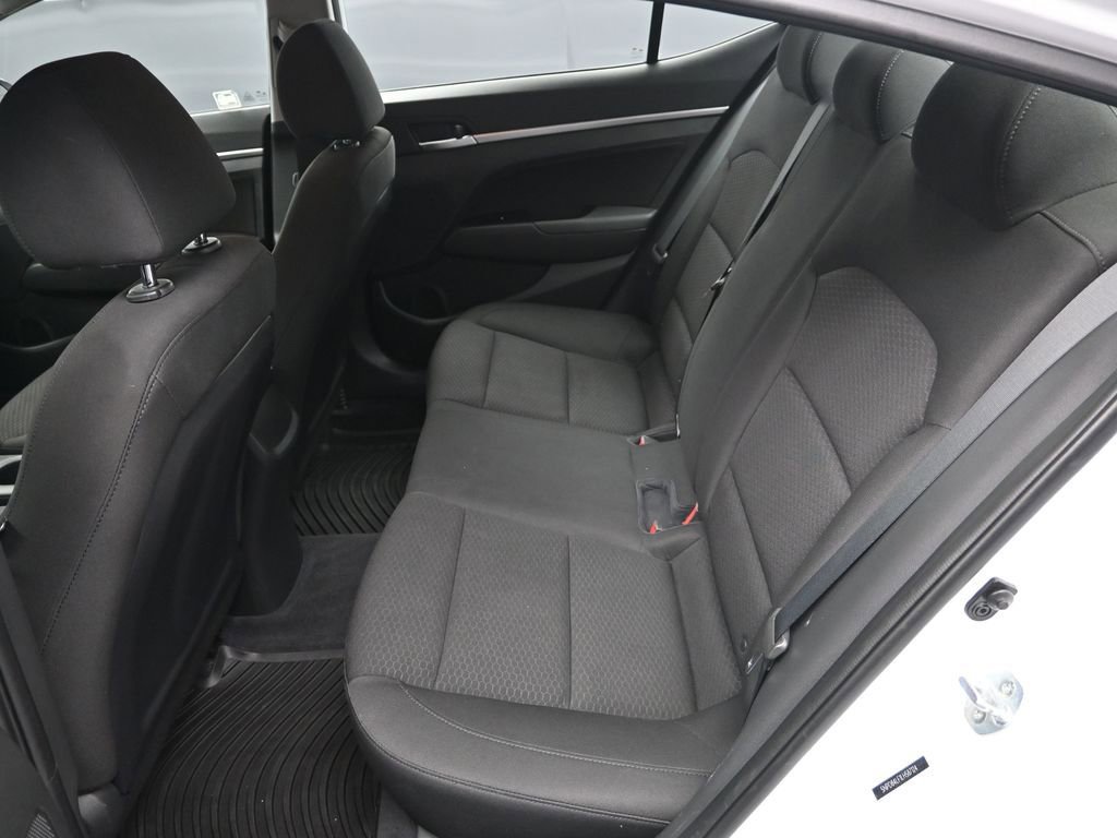 Used 2020 Hyundai Elantra SEL w/ Winter Weather Package image 29