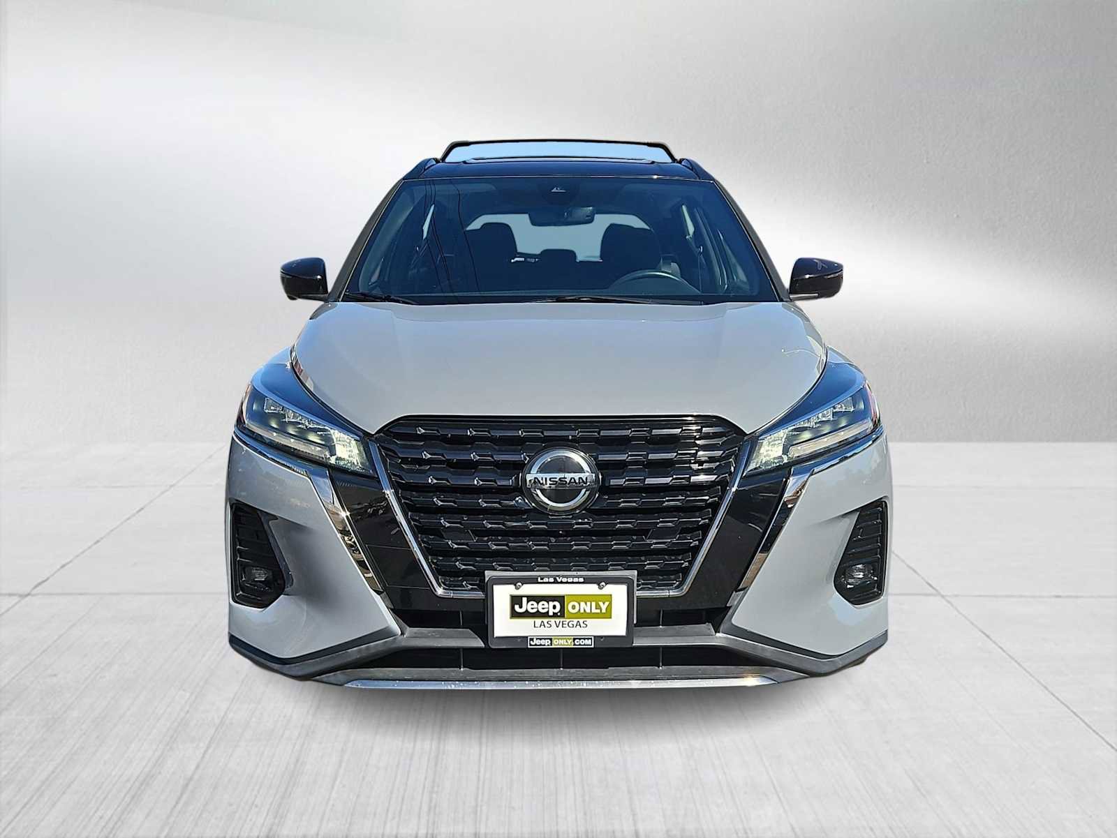 Used 2021 Nissan Kicks SR w/ Interior Electronics Package image 3