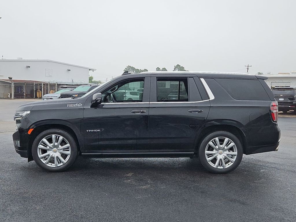 Used 2024 Chevrolet Tahoe High Country RWD image 3