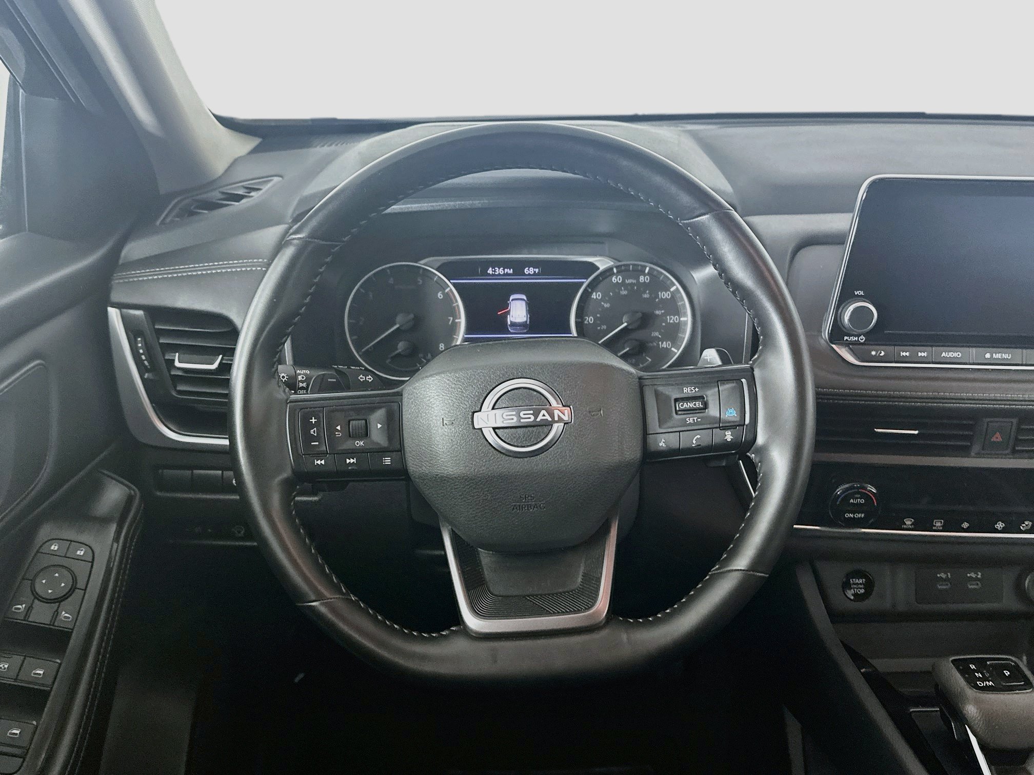Used 2025 Nissan Rogue SV AWD/4WD image 18