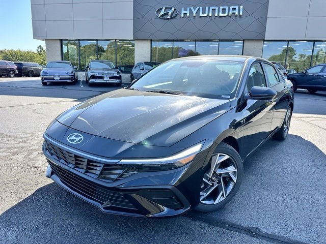 New 2025 Hyundai Elantra Sport