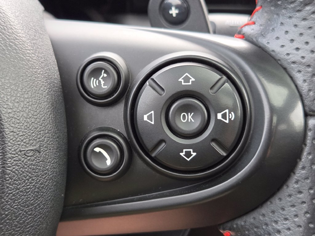 Used 2020 MINI Cooper S FWD image 9