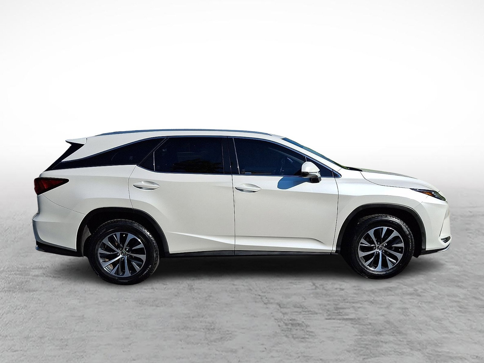Certified 2022 Lexus RX 350L Premium w/ Premium Package AWD/4WD image 7